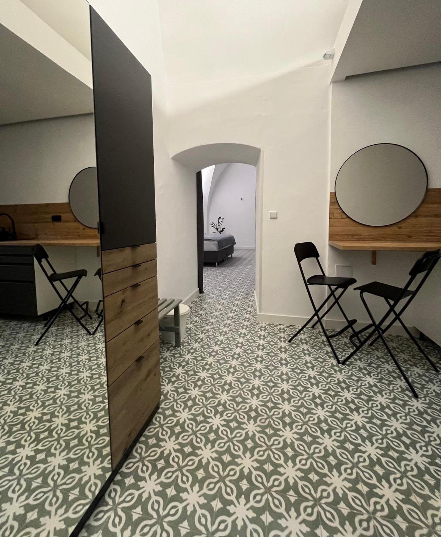 Palác Daun - Studio Apartments Znojmo Exterior foto